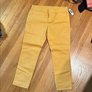 Old Navy Mustard Yellow Pixie Pants 10P NWT